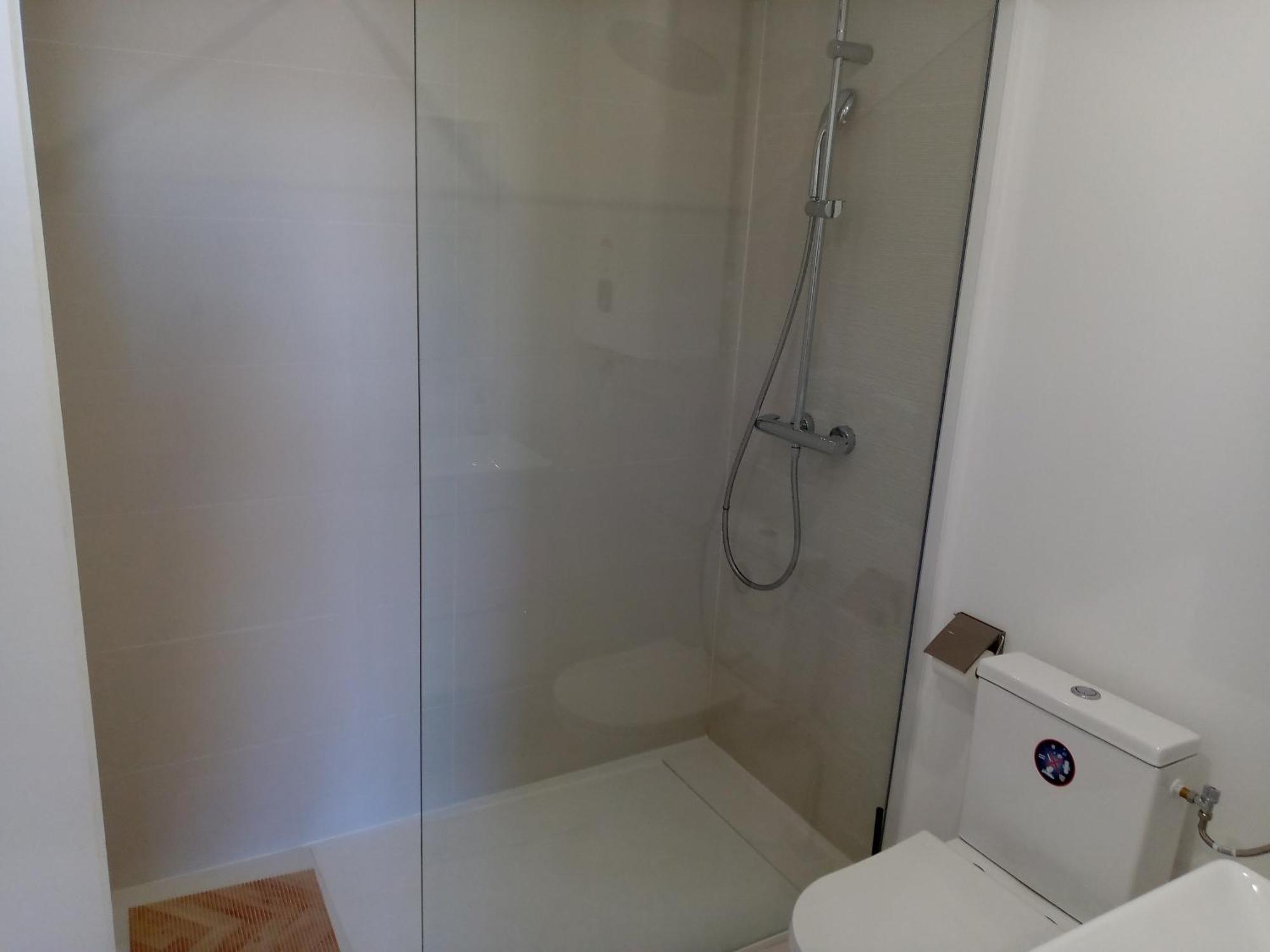 Quartier Le Plus Anime De Marseille "La Plaine Cours Julien "Chambre Avec Salle De Bain Wc Privee Integrees "Dans Appartement Pokój zdjęcie